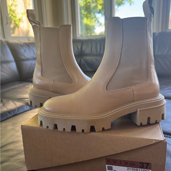 Zara Ankle Faux Leather Boot - Picture 7 of 8